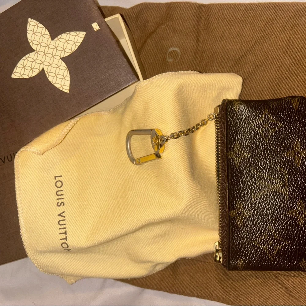 Louis Vuitton Brown Monogram coin pouch - Picture 1 of 5